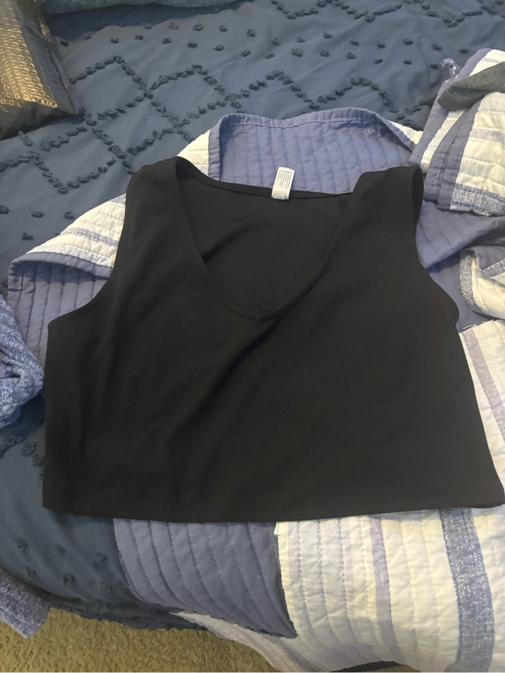 Yogalicious Black V-Neck Crop Top